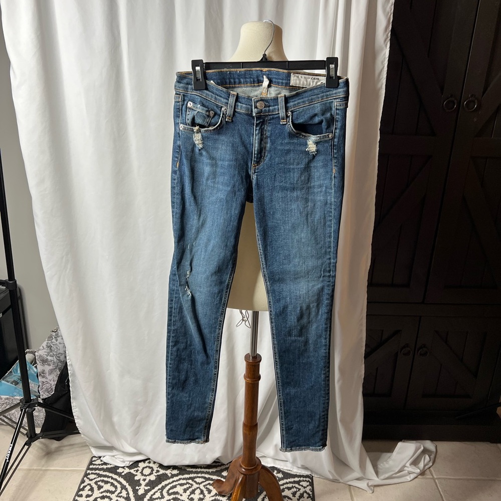⸻

🖤 Rag & Bone Skinny Jeans – Size 28